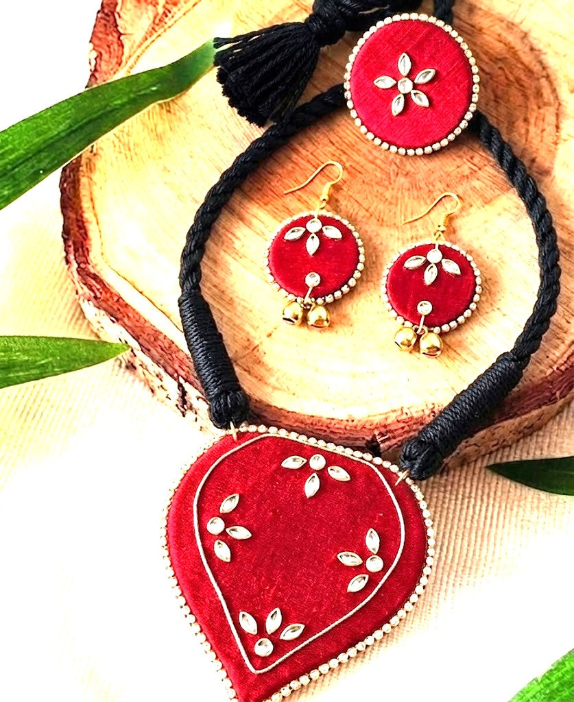 Handmade Silk Fabric Kundan Ethnic Jewellery Set