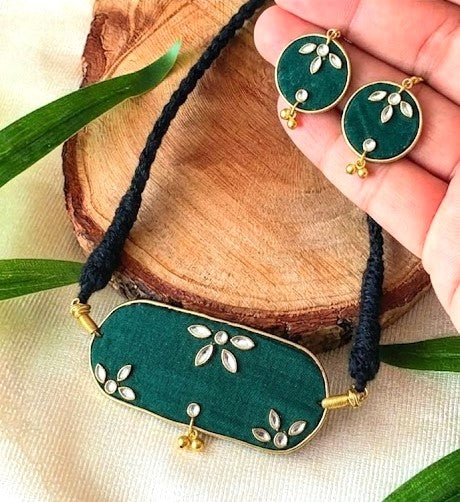 Handmade Silk Fabric Kundan Ethnic Jewellery Set