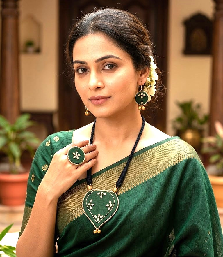 Handmade Silk Fabric Kundan Ethnic Jewellery Set